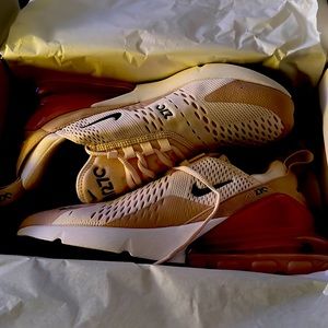 Meet your Posher, Roxanne